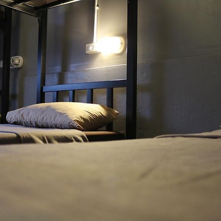 Ama Phuket Hostel Exterior foto